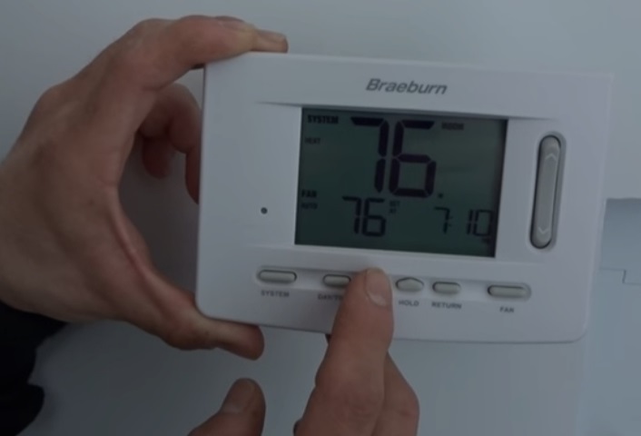 Does Braeburn Thermostat Need Batteries