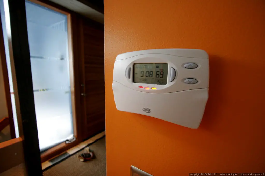 When To Use Emergency Heat On Thermostat