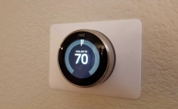 Does a Nest Thermostat Have a Battery