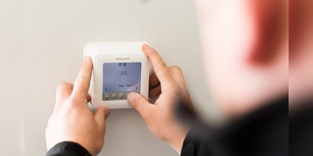 How Do I Reset a Thermostat