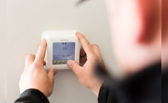 How Do I Reset a Thermostat