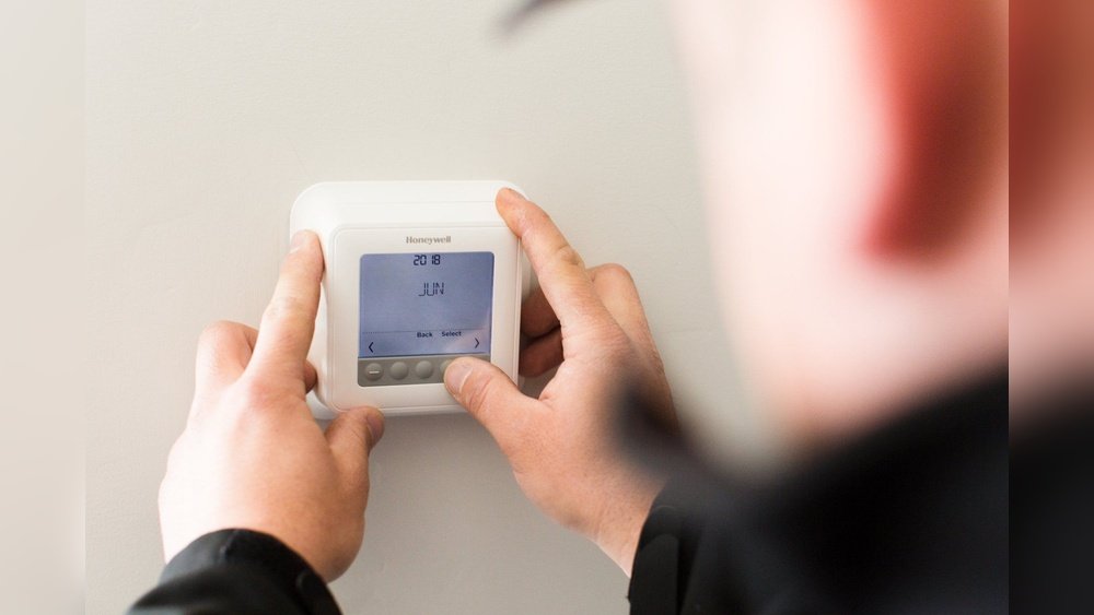 How Do I Reset a Thermostat