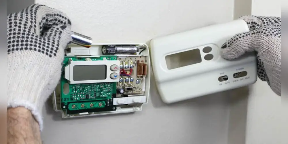 How to Replace Batteries in Thermostat