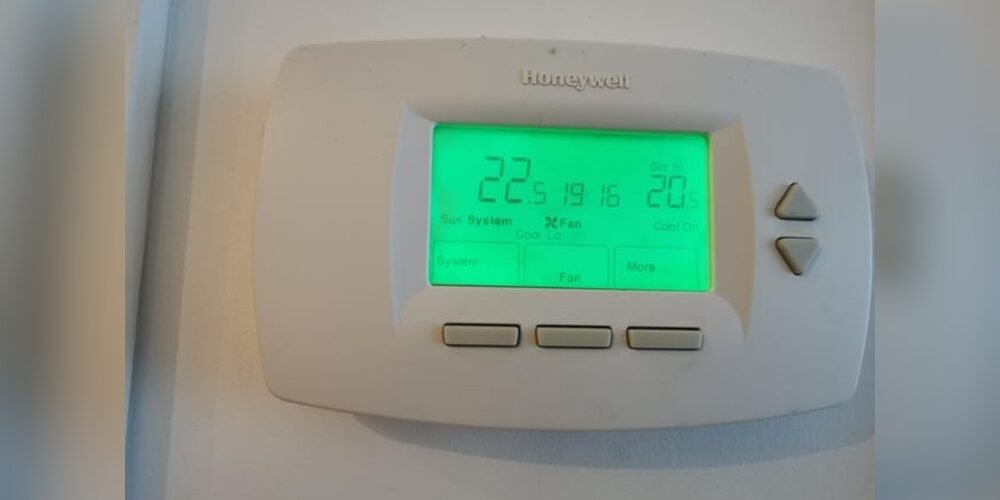 How to Turn Fan off on Honeywell Thermostat