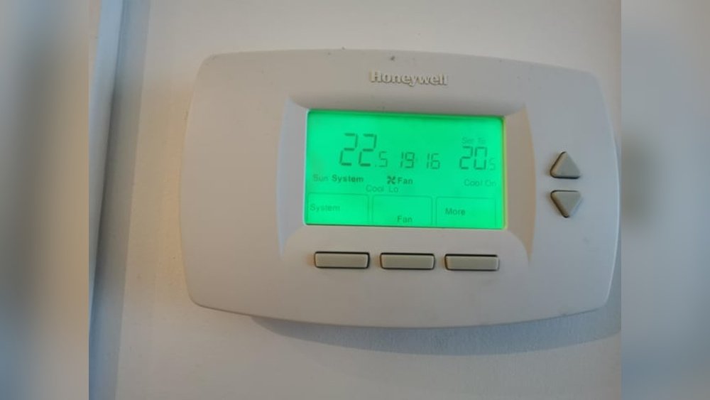 How to Turn Fan off on Honeywell Thermostat